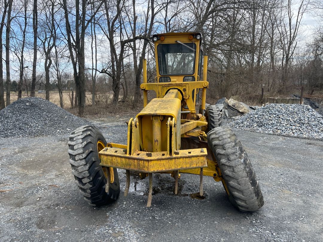 1979 DEERE 570A - Image 8